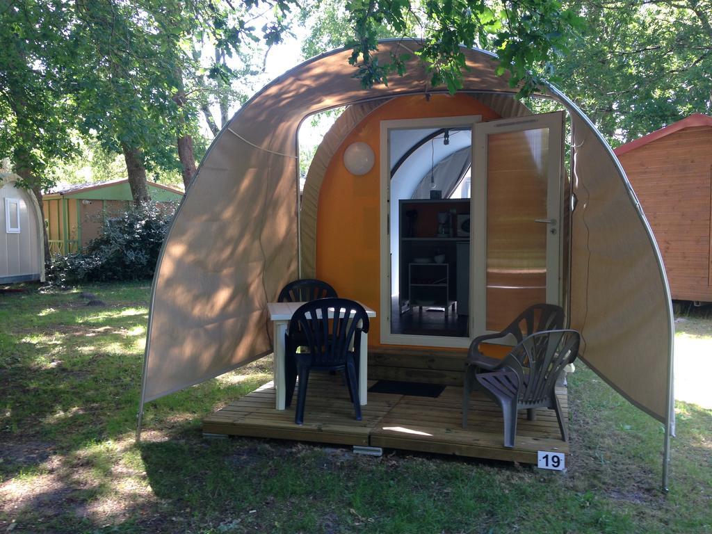 Готель Camping La Chesnays Ванде-Монталіве Екстер'єр фото